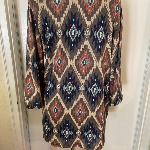 Jody California Aztec Print Lightweight Sweater/Size L - Picture 5 of 9